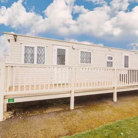 8 Berth Dog Friendly Caravan In Summerfields Holiday In Norfolk Ref 19160S Scratby Exterior photo