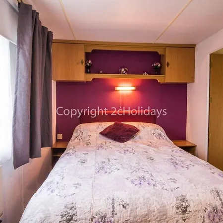 8 Berth Dog Friendly Caravan In Summerfields Holiday In Norfolk Ref 19160S Scratby Exterior photo