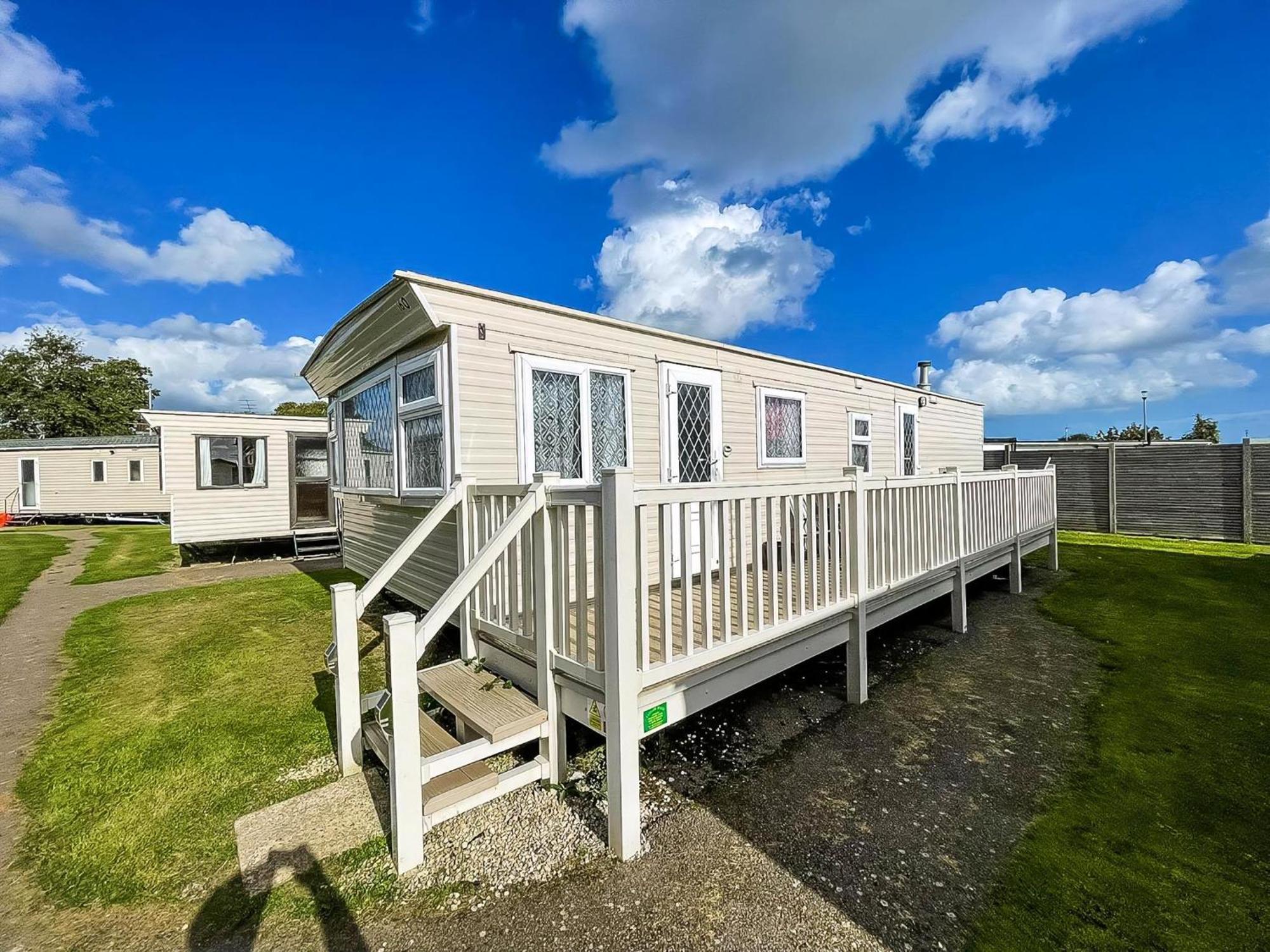 8 Berth Dog Friendly Caravan In Summerfields In Norfolk Ref 19160s Campsite